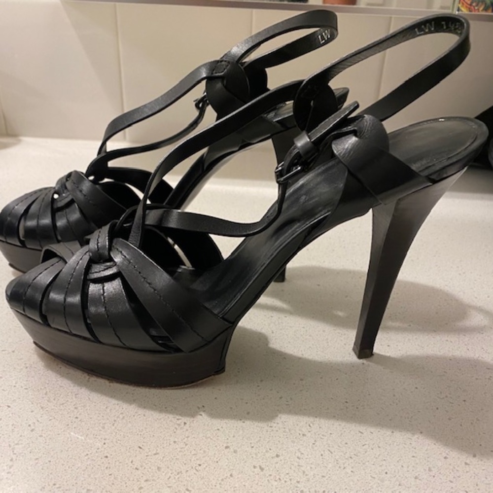 Stuart Weitzman However in Black  SEXY black heels size 8